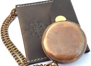 Brújula de latón hecha a mano con pulsador y estuche de cuero negro, brújula de bolsillo náutica vintage, regalo de navegación para viajes - Product Image 4