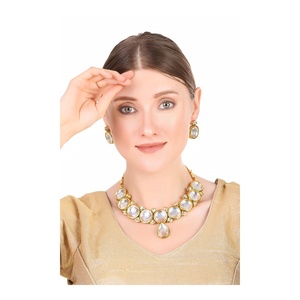 Ensemble collier et boucles d'oreilles en imitation perle plaqué or, bijoux de fête classiques pour femmes, ensembles de bijoux tendance, forme goutte d'eau - Product Image 1