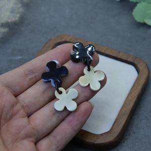 Abalorios de Cuerno de Búfalo Hechos a Mano con Forma de Flor, Ecológicos, en Color Negro y Crema, Artesanía Natural de Moda Moderna - Product Image 6