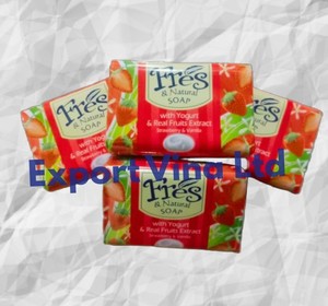 Savon frais et naturel au yaourt et aux fruits véritables, fraise et vanille, 70g, meilleur prix - Product Image 3
