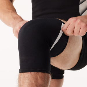 Manchons de compression extensibles pour les genoux avec une construction confortable et durable, idéaux pour la gym, l'exercice, la course à pied et l'entraînement physique. - Product Image 4