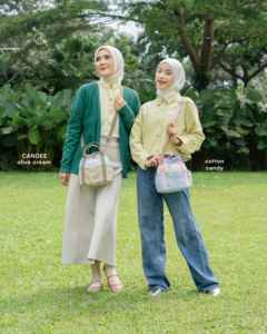 Sac à bandoulière tendance pour femme, en tissu froissé de qualité supérieure, avec fermeture à cordon, design de rangement intelligent, idéal pour les voyages et le shopping - Product Image 6