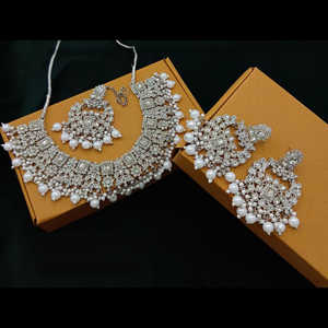 Ensemble de colliers en argent et perles de cristal polonais parfait pour les fêtes, les réceptions et les occasions spéciales - Product Image 1