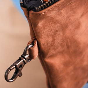 Bolsa de golf de cuero genuino de primera calidad con amplio espacio de almacenamiento y calidad artesanal de lujo a la venta a bajo precio. - Product Image 6