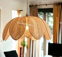 Lampe suspendue en rotin artisanal en bambou, forme irrégulière, style bohème, décoration de plafond, thème végétal, lampe d'intérieur