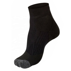 Chaussettes de sport décontractées en polyester de qualité supérieure 2027, nouvelles chaussettes décontractées personnalisées avec broderie pour hommes - Product Image 3