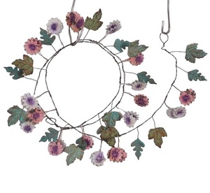 พวงมาลัยดอกไม้โลหะตกแต่งคริสต์มาสกลางแจ้ง ขายดี ดีไซน์สร้างสรรค์ หลากสี เป็นมิตรกับสิ่งแวดล้อม ขนาดปรับแต่งได้ อุปกรณ์จัดงานปาร์ตี้ - Product Image 1