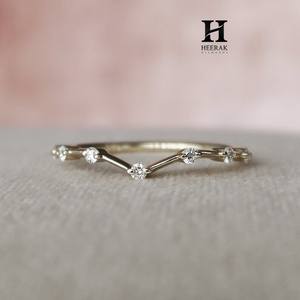 Bague de fiançailles vintage en or rose 14 carats avec diamant de laboratoire taille ovale, motif feuille et vigne inspiré de la nature, bijou de mariée unique - Product Image 2