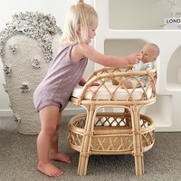 Table à langer en rotin pour poupées, un cadeau idéal pour les enfants, jouet de table à langer pour poupées.