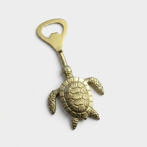 Nuevo abridor de botellas de latón con forma de tortuga marina, resistente, dorado, para tapas de cerveza, decoración náutica costera y regalo de recuerdo. - Product Image 1