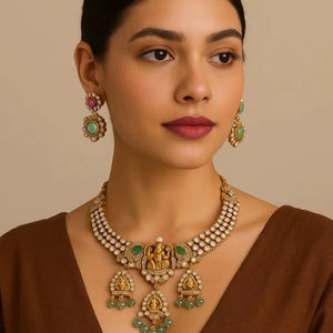 Magnifique collier Gajaah en argent sterling 925, style Grand Temple Nakshi, avec diamants Polki, ensemble collier et boucles d'oreilles. - Product Image 1