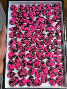 Pierre précieuse Buffalo noire et rose de haute qualité, meilleur prix, pierre précieuse en vrac, vente en gros de pierres précieuses, bijoux de formes variées - Product Image 2