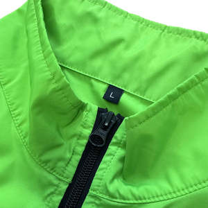 Gilet de refroidissement industriel haute visibilité avec ventilateurs électriques pour soulager la chaleur – Vêtement de travail de sécurité réfléchissant - Product Image 4