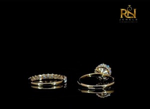 Ensemble de bague de fiançailles solitaire en diamant brillant de laboratoire couleur DEF 2 carats avec alliance assortie, luxe, or massif 9K 14K 18K - Product Image 2
