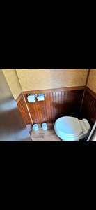 Remolque de Baños Portátiles de 4 Cabinas en Excelentes Condiciones - Product Image 3