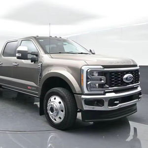 Produit phare : Ford F-450 Super Duty King Ranch Crew Cab 2023 d'occasion, parfaitement entretenu, conduite à gauche, 4x4, Euro III, prêt à rouler - Product Image 1