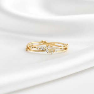 Bague de mariage classique en moissanite taille brillant en forme d'infini pour femme, en argent sterling 925, avec sertissage à griffes, bandes croisées - Product Image 1