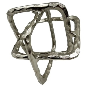 Escultura Moderna de Cubo Geométrico Plateado, Decoración de Mesa de Metal Entrelazado para Oficina y Estantería, Estilo Industrial Martillado - Product Image 2