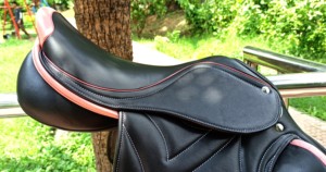 Nueva Silla de Montar Inglesa Profesional de Alta Calidad para Salto, de Cuero Genuino, de Contacto Cercano, Duradera - Product Image 4