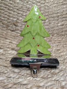 Soporte para Calcetines Navideños de Metal Plateado Vintage con Árbol de Navidad Verde, Decoración Festiva, Calcetines de Fieltro de 7 Pulgadas - Product Image 6