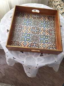 Grand ensemble de plateaux personnalisables en bois émaillé style Art Déco avec surface en feuille d'or ultra brillante pour baptême et événements de luxe - Product Image 5