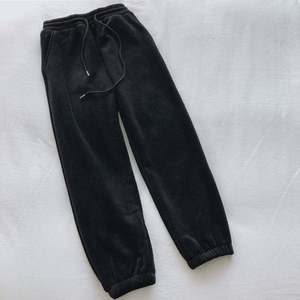 Pantalon de survêtement OEM 2026 pour femme, chaud, doublé polaire, avec poches épaisses, taille double, idéal pour l'entraînement et la course à pied - Product Image 3