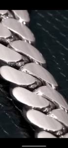 Cadena cubana de moissanita chapada en oro de 14k de 18MM en plata 925 con cierre pesado estilo Hip Hop, collar Miami para raperos a precio mayorista - Product Image 6