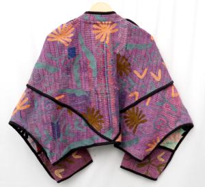 Veste à col mandarin en tricot brodé à la main, patchwork, rayures, motif floral rose, détail de col violet, 100% coton - Product Image 6