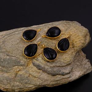 ชุดจี้แกะสลักสีดำทำด้วยมือพลอยโอนิกซ์ประดับอัญมณีสีทอง - Product Image 5