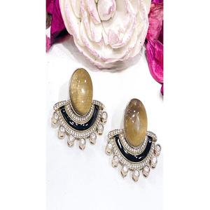 Boucles d'oreilles pendantes élégantes en laiton plaqué or de qualité supérieure avec moissanite, pour femmes et jeunes filles, idéales pour les soirées et les fêtes - Product Image 1