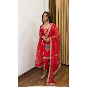 Conjunto de traje de fiesta para mujer de diseñador con bordado de secuencia - Product Image 2