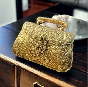 Cylindrical golden brass hand clutch embellished with delicate <b>net</b> patterns and <b>green</b> stone accents,at wholesale prices. - Product Image 5