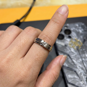 Anillo de Diamantes de Platino Premium, Joyería Elegante y con Estilo para Bodas, Fiestas, Compromisos y Regalos - Product Image 4