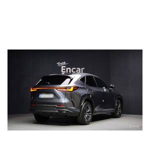 Lexus NX Premium modèle décembre 2022 avec 11 946 km, conduite à gauche, sièges en cuir, caméra de recul - Product Image 2
