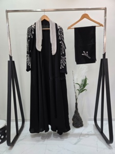 Robe Abaya Longue et Ample en Polyester de Luxe de Haute Qualité pour Femme, Motif Tie-Dye Violet, Manches Longues avec Bordure Noire, Idéale pour l'Aïd et le Ramadan - Product Image 6