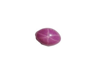 Rubis étoilé ovale 4x6 mm 0,5 carat, cabochon poli créé en laboratoire avec effet étoile à 6 branches pour la fabrication de bijoux - Product Image 6