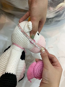 Amigurumi Đồ Chơi Bò Nhồi Bông Đan Móc Sợi Bò Nhồi Bông Quà Tặng Trang Trí Nhà Kho Động Vật Bò Sữa Trang Trại - Product Image 5