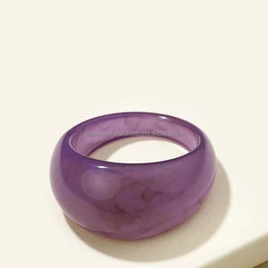 Vente en gros personnalisée de meilleure qualité fabriquée à la main de haute qualité belle bague en résine de mode colorée polie pour les femmes de l'Inde - Product Image 1