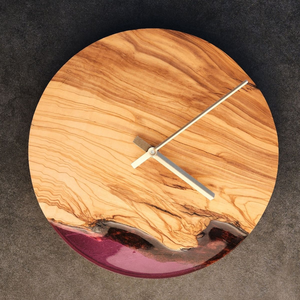 Horloge classique en bois et résine, article décoratif très élégant et très vendu pour table de chevet, horloge murale en résine époxy et bois pour la maison - Product Image 3