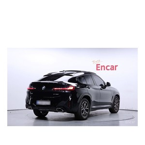 BMW X4 XDrive20i M Sport 2023 avec boîte de vitesses automatique, direction à gauche et caméra de recul, seulement 7 339 km parcourus - Product Image 2