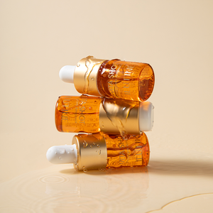 Sérum Liquide Éclaircissant Alpha Arbutine Ampoule Stabilisée Vitamine C Anti-Âge Blanchissant et Illuminateur pour le Visage - Product Image 2