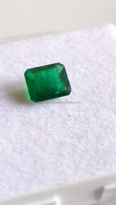 Émeraude naturelle Zambie origine Émeraude coupe AAA qualité AAA lustre et belle couleur coupe et polissage parfaits parfaits pour les bijoux - Product Image 2