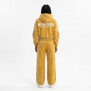 Conjunto de chándal informal de dos piezas para mujer: sudadera con capucha amarilla lavada con bolsillos cargo y pantalones de chándal de pierna ancha - Product Image 2