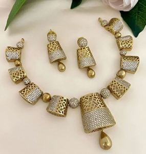 ชุดเครื่องประดับประดับเพชรแบบอเมริกันเคลือบทอง - Product Image 3