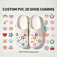 Breloques de chaussures en PVC 2D personnalisées en gros, décorations de sabots en caoutchouc souple OEM ODM, breloques de forme personnalisée pour sandales à trous