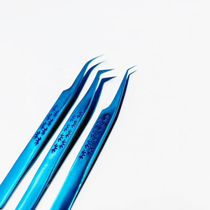 Pince à épiler professionnelle en acier inoxydable durable, anti-magnétique, courbée à 45 degrés, pour volume russe, couleur bleu plasma - Product Image 6