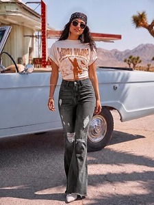 Jeans Bootcut pour Femmes - Design Chic et Classique Moderne, Taille Moyenne, Denim en Coton par Abdul Royal World Export - Product Image 3