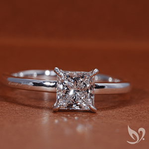 Bague de fiançailles solitaire en diamant de laboratoire taille princesse 0,50 CT en or massif 18 carats |   Bague d'anniversaire de mariage certifiée IGI - Product Image 1