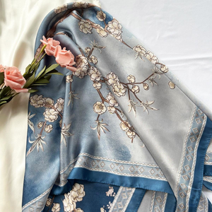 Pañuelo Cuadrado Multifuncional de Seda Satinada Suave con Estampado Animal para Mujer, Accesorio de Moda para el Cabello y el Cuello - Product Image 3