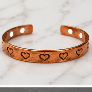 Brazalete Abierto de Cobre con Diseño de Corazón, Joyería Metálica Hecha a Mano, Regalo de Moda para el Día de San Valentín - Product Image 5